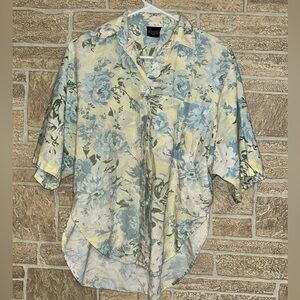 Juliano Y2K/90s Medium Blue Yellow Pastel Floral Short Sleeve Button Up Shirt